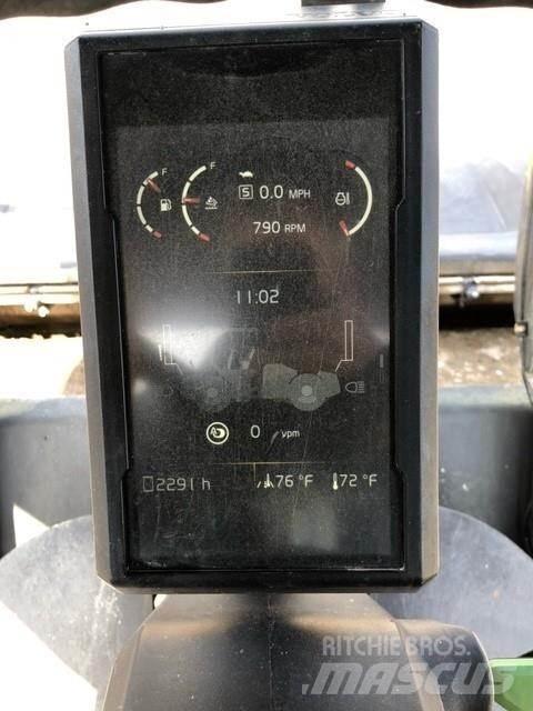 Volvo DD140C 双轮压路机