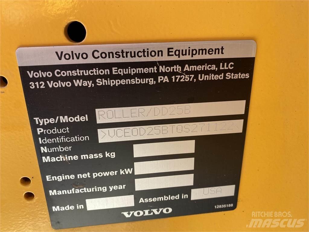 Volvo DD25B 双轮压路机