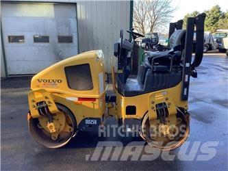Volvo DD25B 双轮压路机