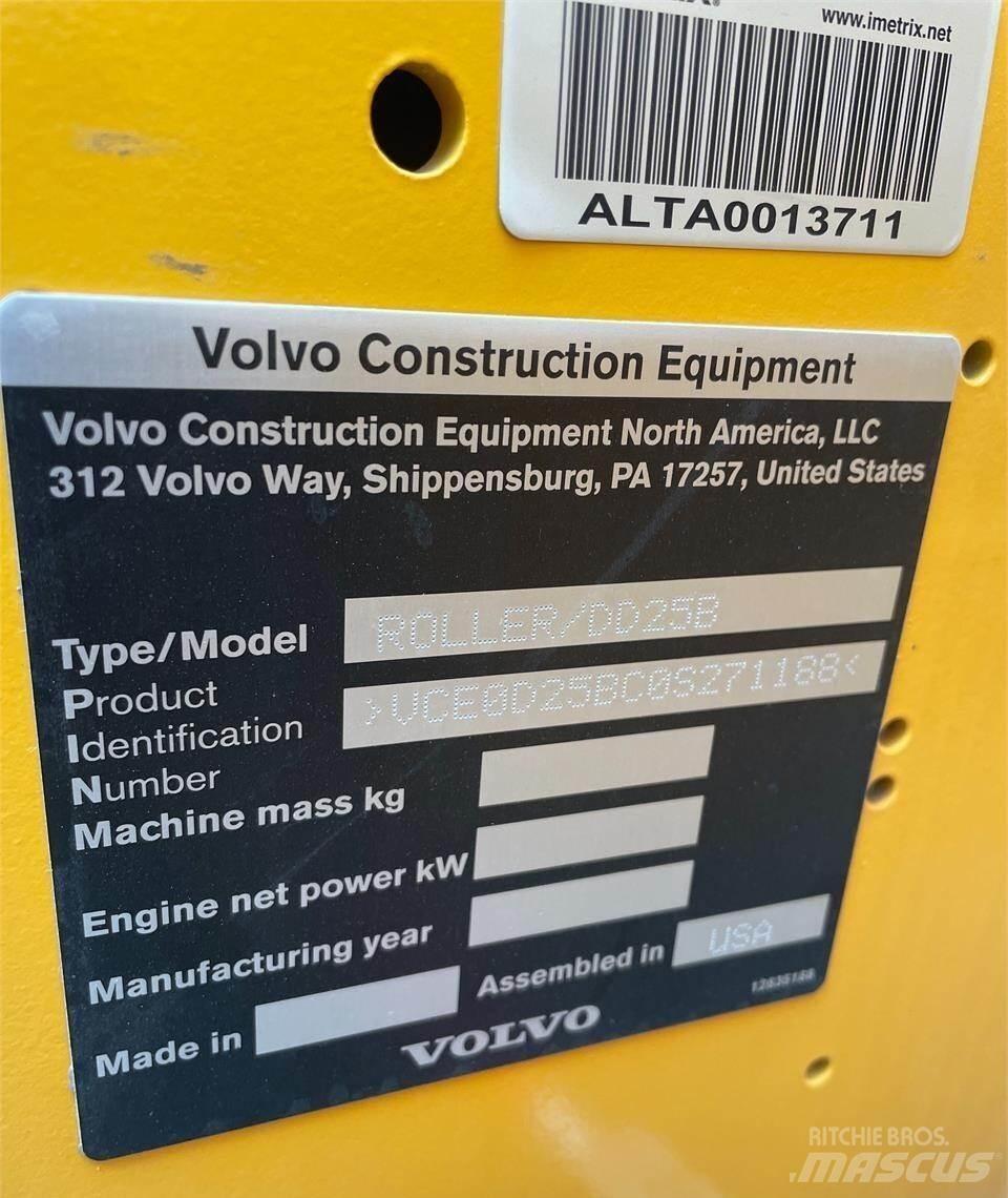 Volvo DD25B 双轮压路机