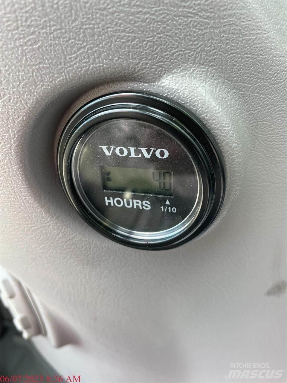Volvo EC140EL 履带挖掘机