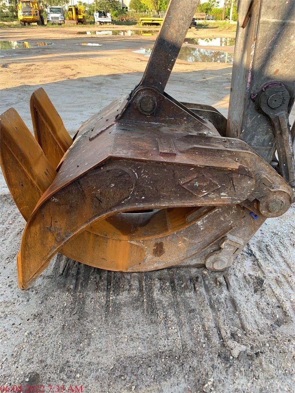 Volvo EC220EL 履带挖掘机