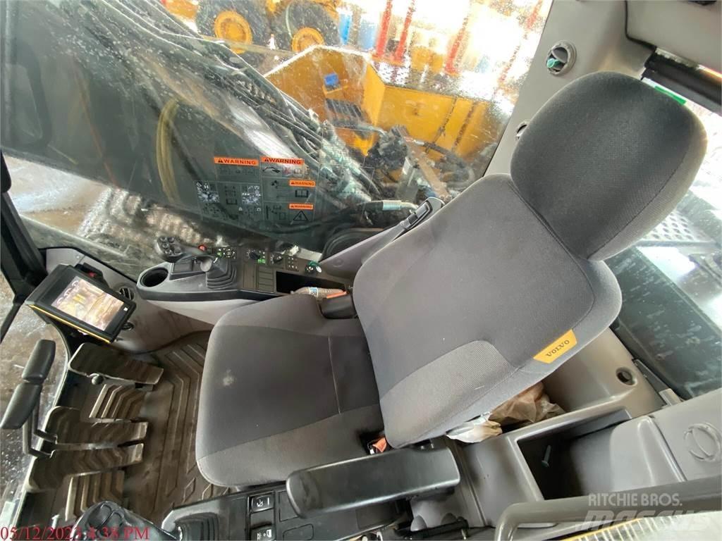 Volvo EC220EL 履带挖掘机