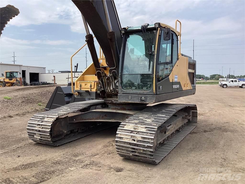 Volvo EC250EL 履带挖掘机