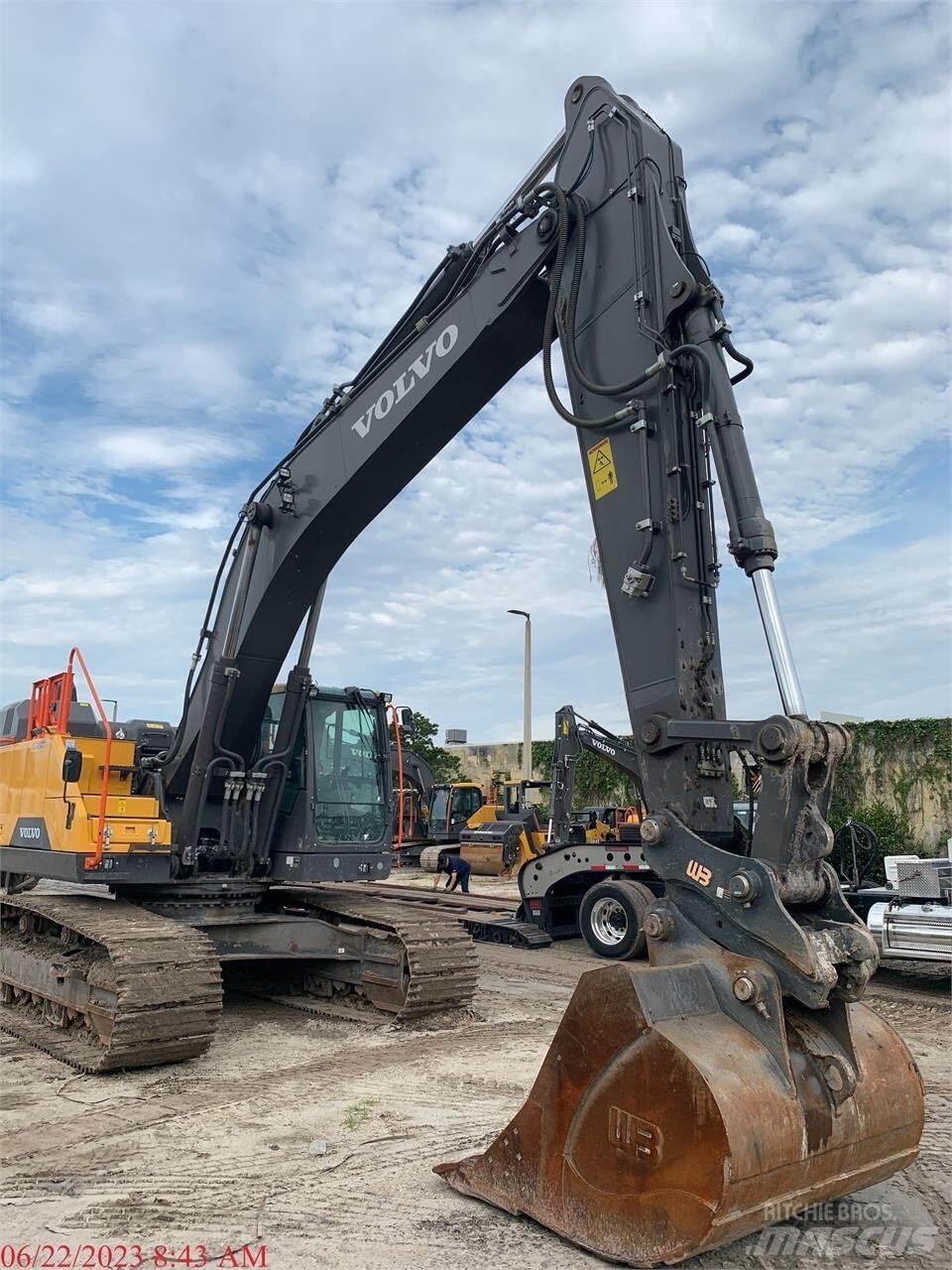 Volvo EC350EL 履带挖掘机