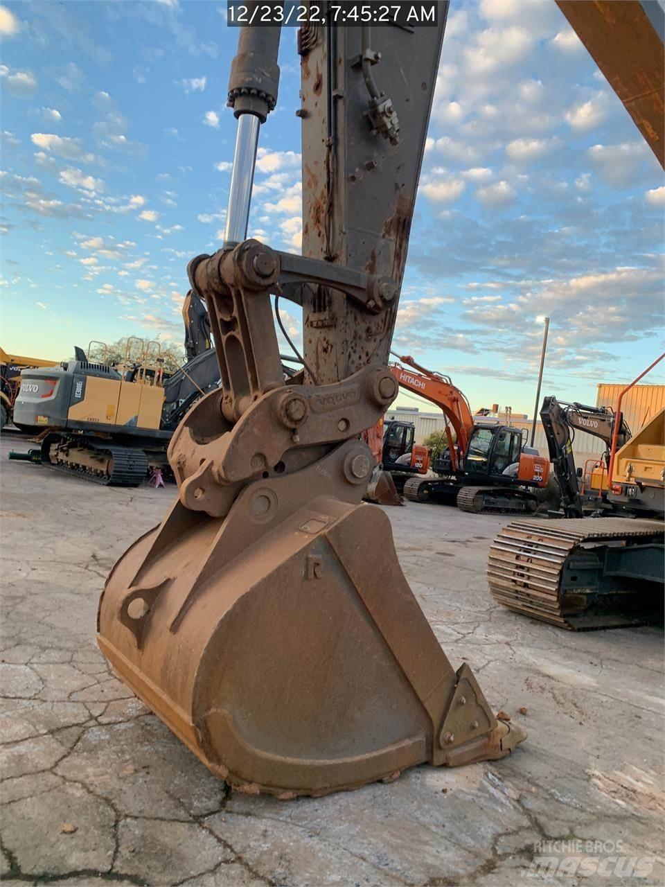 Volvo EC480EL 履带挖掘机