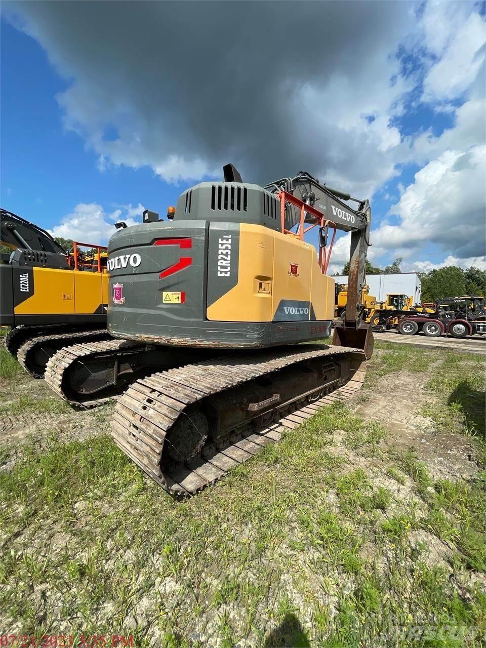 Volvo ECR235EL 履带挖掘机