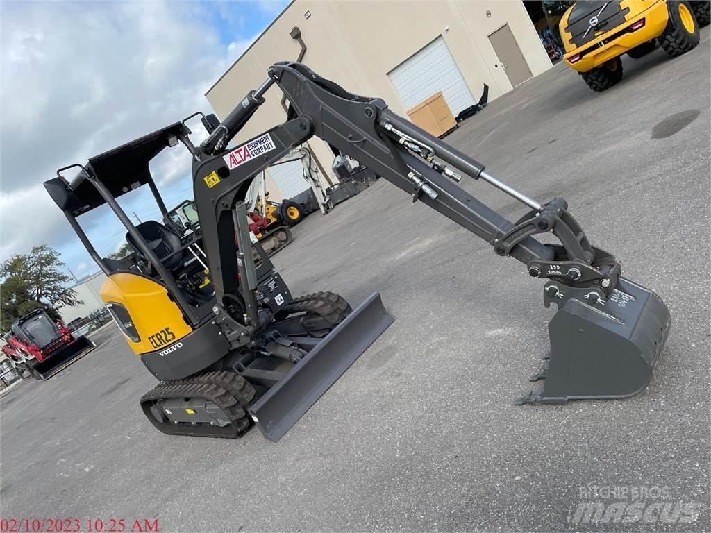 Volvo ECR25D 小型挖掘机