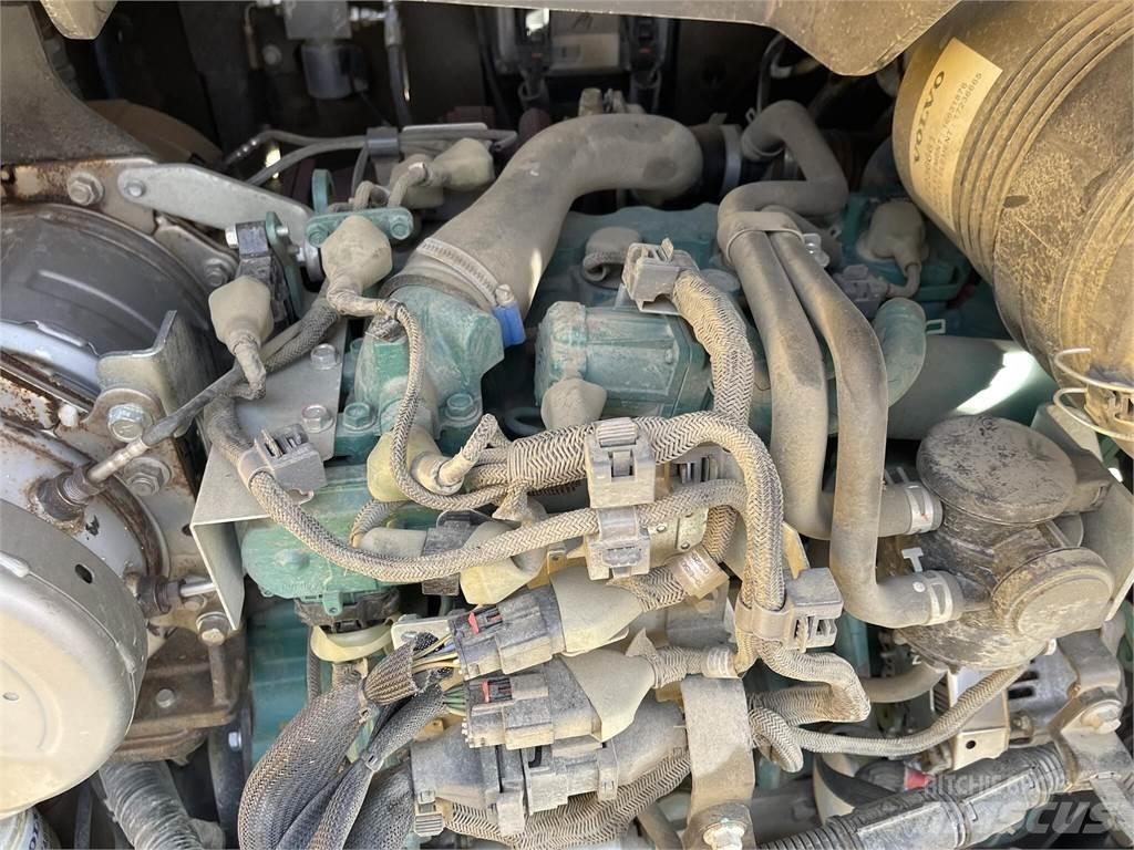 Volvo ECR88D 履带挖掘机
