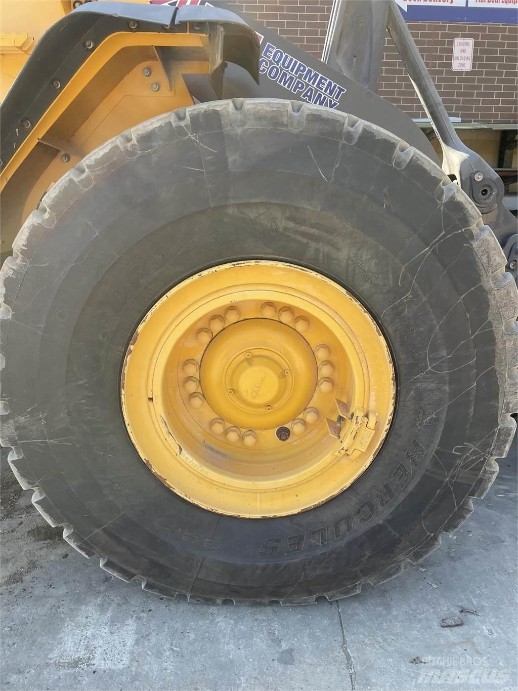 Volvo L110H 轮式装载机
