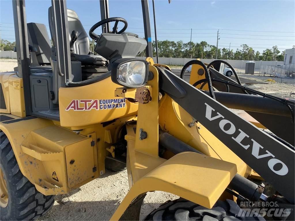 Volvo L30GS 轮式装载机