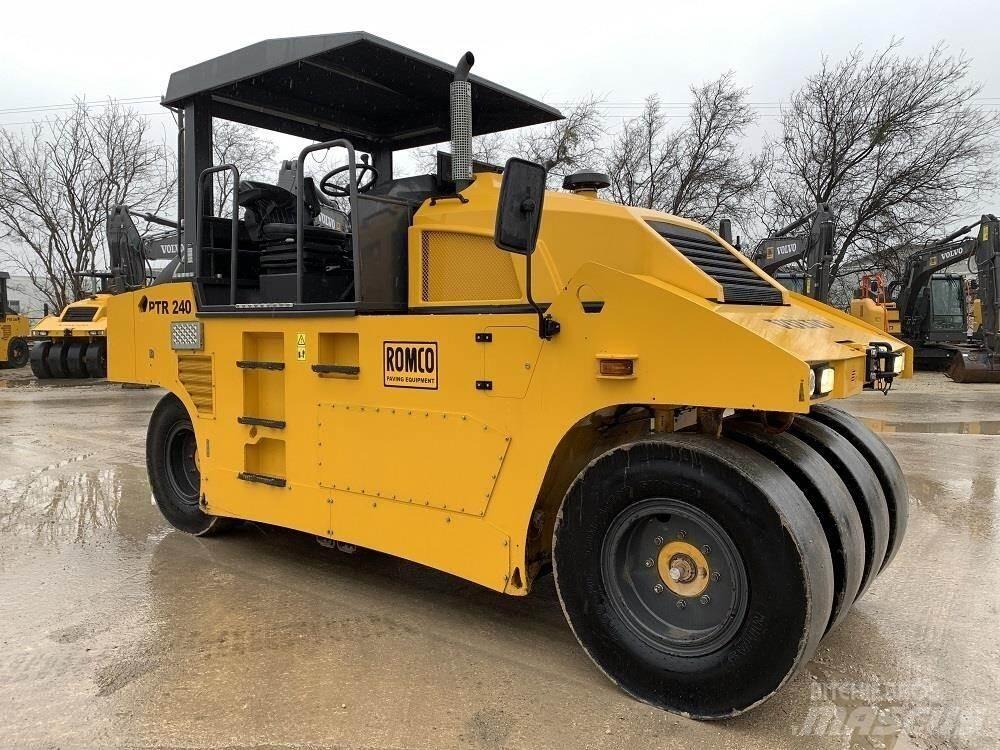 Volvo PTR240 胶轮压路机