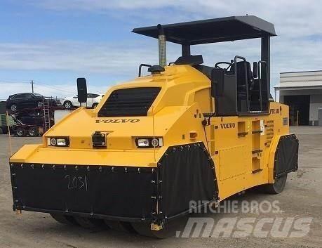 Volvo PTR240 胶轮压路机