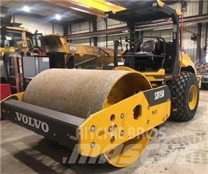 Volvo SD115B 双轮压路机