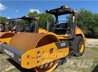 Volvo SD115B 双轮压路机