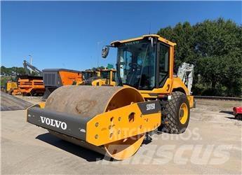 Volvo SD115B 双轮压路机