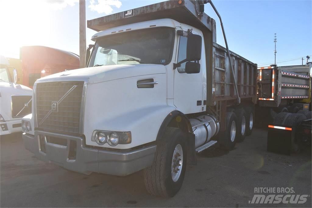 Volvo VHD84B200 自卸式货车
