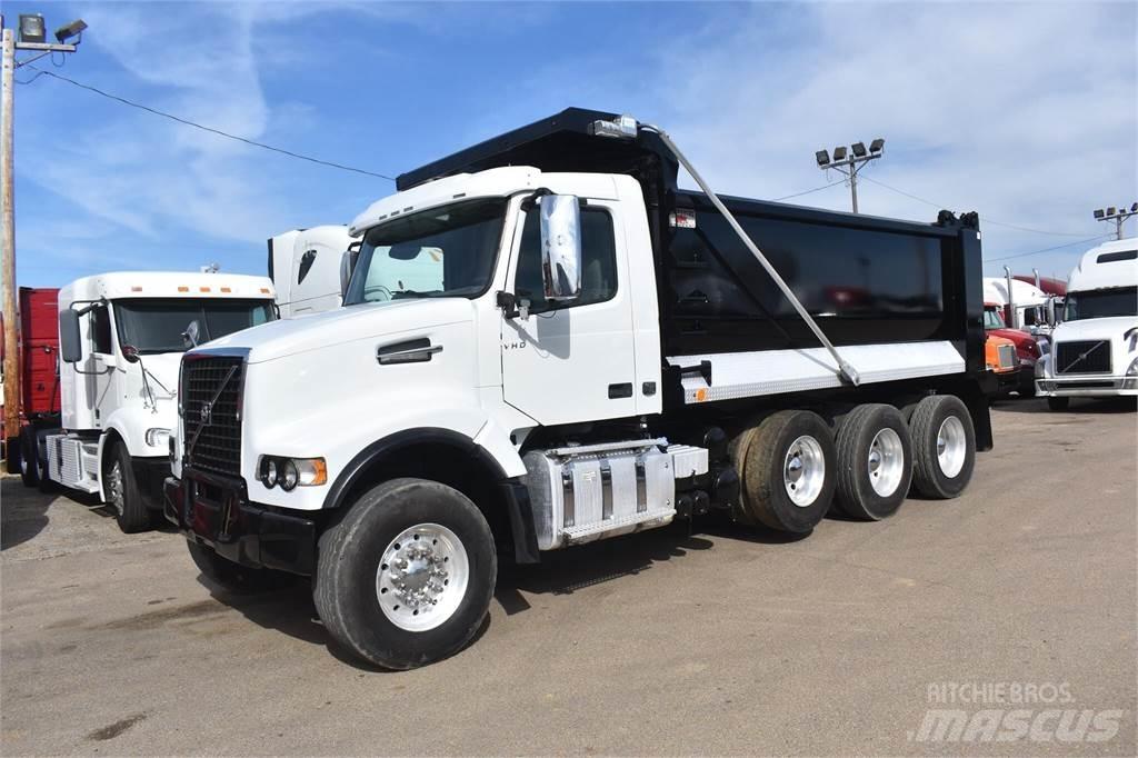 Volvo VHD84B300 自卸式货车