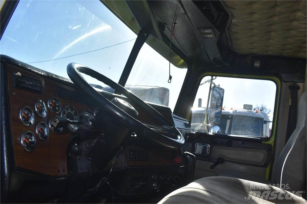Western Star 4900 自卸式货车