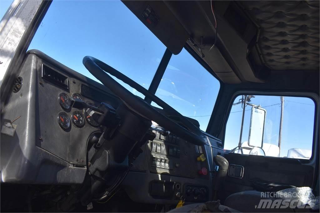 Western Star 4900 起重车