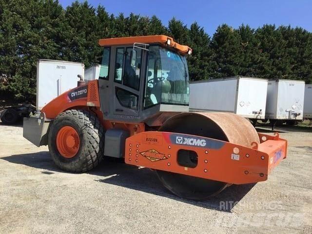 XCMG CV122PD 双轮压路机