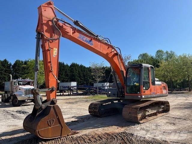 XCMG XE210CU 履带挖掘机