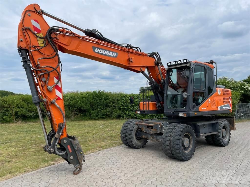 Doosan DX170W-5 轮式挖掘机