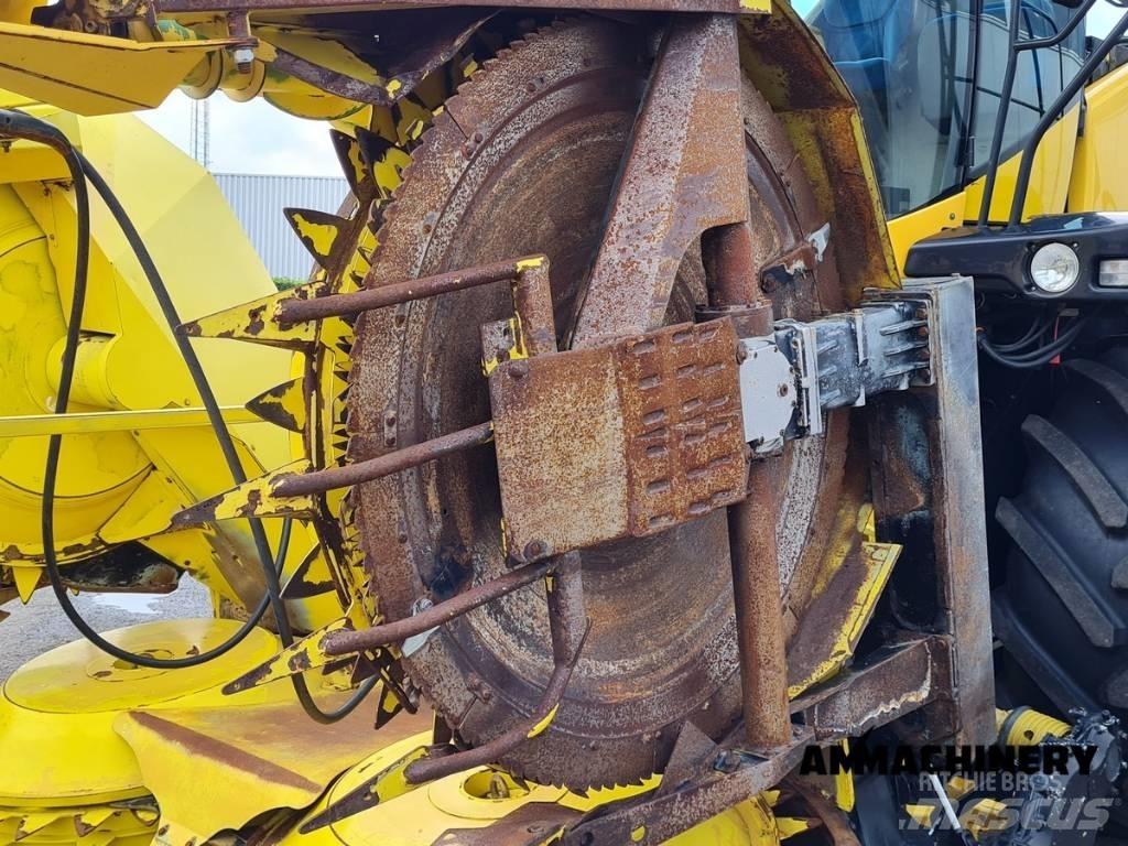 New Holland FR 600 自走式青贮饲料收割机