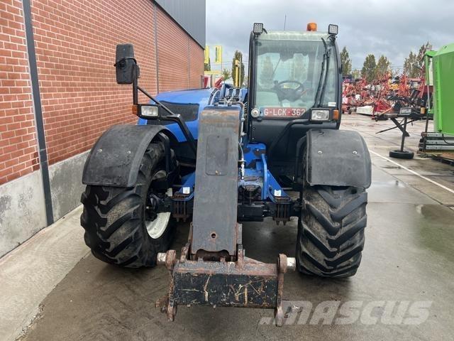 New Holland LM7.35 电动叉车