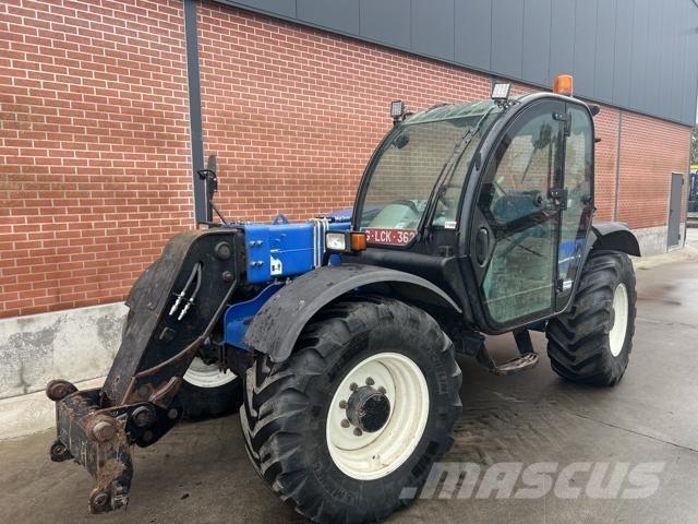 New Holland LM7.35 电动叉车