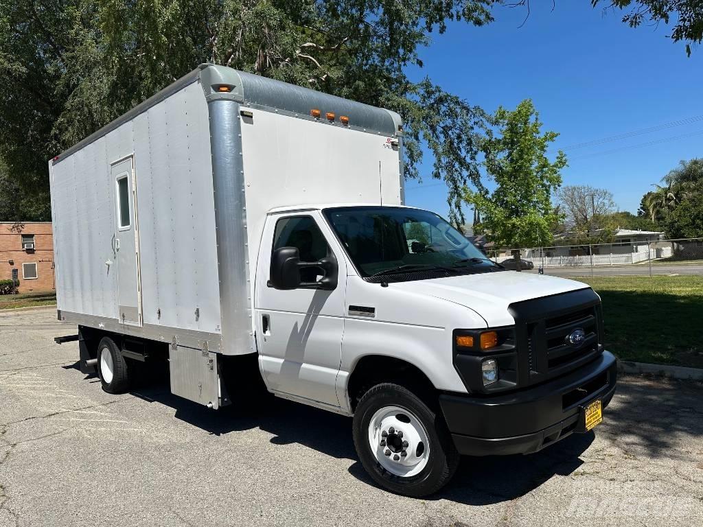 Ford E 450 SD 组合/真空油槽车