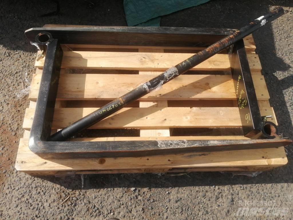 JCB FORKS & BAR 其他装载挖掘装置和配件