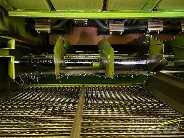 CLAAS Mega 208 联合收割机