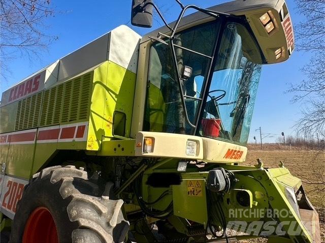 CLAAS Mega 208 联合收割机