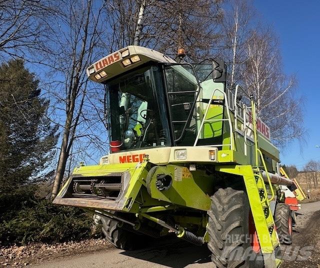 CLAAS Mega 208 联合收割机