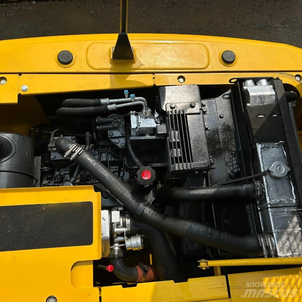 Komatsu 130 履带挖掘机
