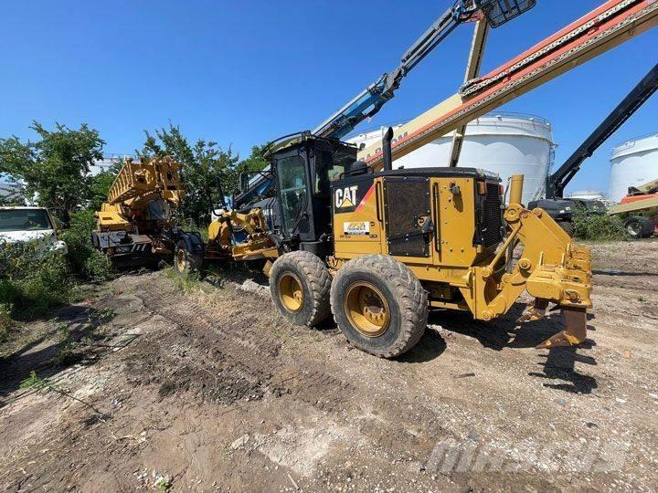 CAT 140 M 平地机/推土机