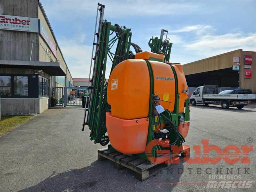 Amazone UF 1501 牵引式喷雾机