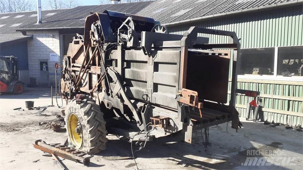 Fendt 12130N 拖拉机/农用车