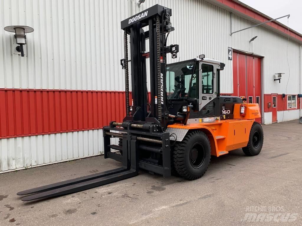 Doosan D160S-7 柴油叉车