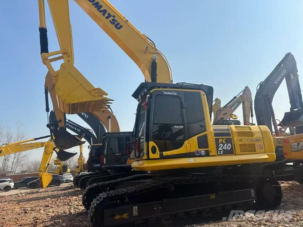 Komatsu PC 240 履带挖掘机