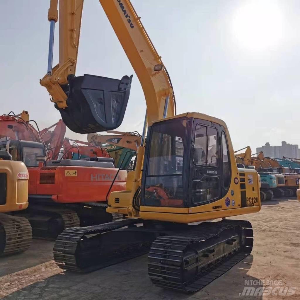 Komatsu PC 120 小型挖掘机