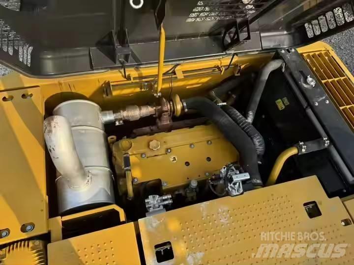 CAT CAT323D2L 履带挖掘机