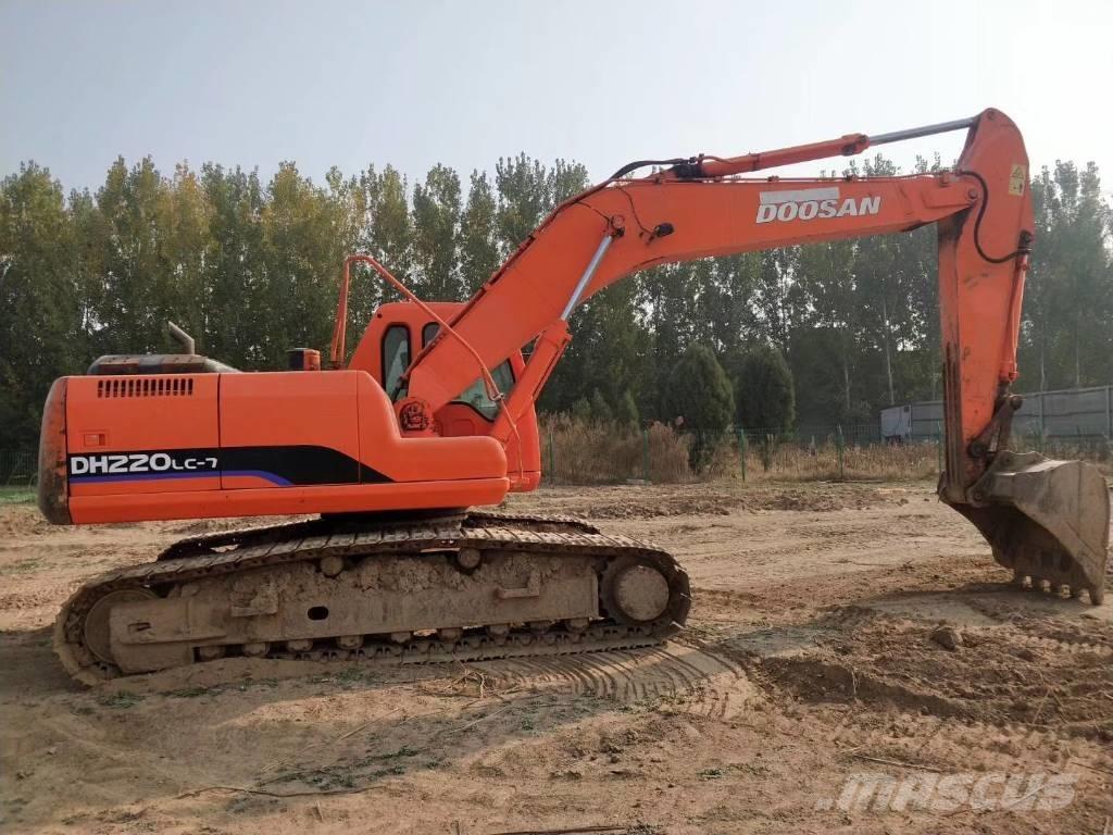 Doosan dh220lc-7 履带挖掘机