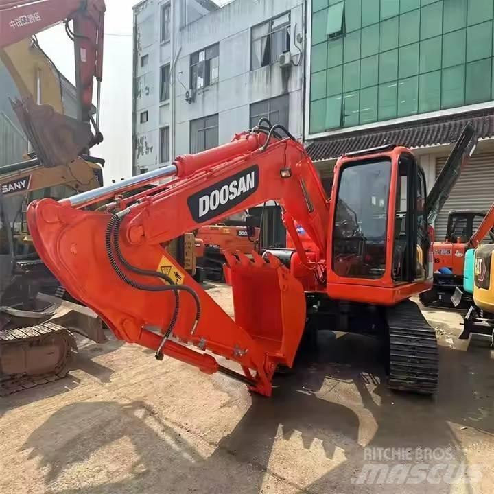 Doosan DX150 履带挖掘机