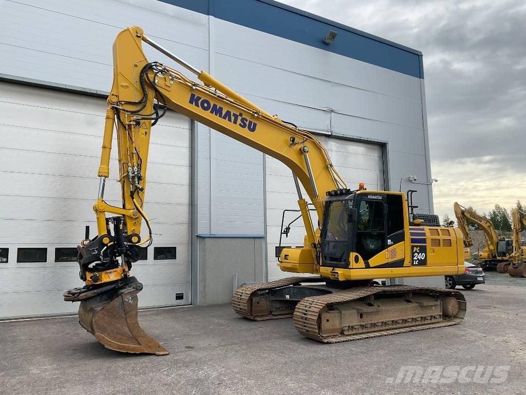 Komatsu PC240LC-11 履带挖掘机
