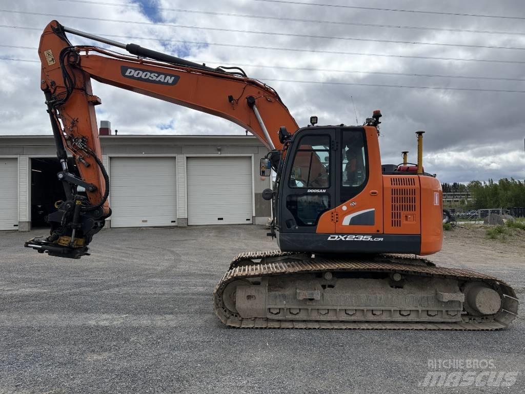Doosan DX 235 LCR-5 履带挖掘机