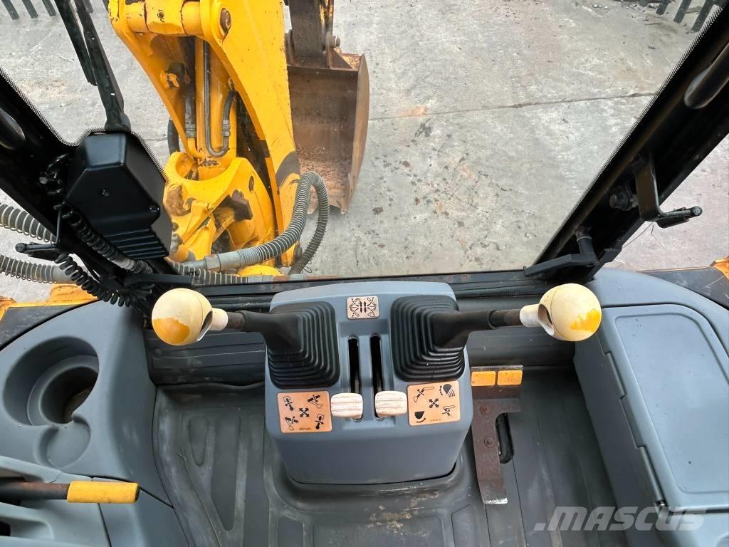 JCB 3 CX 反铲装载机