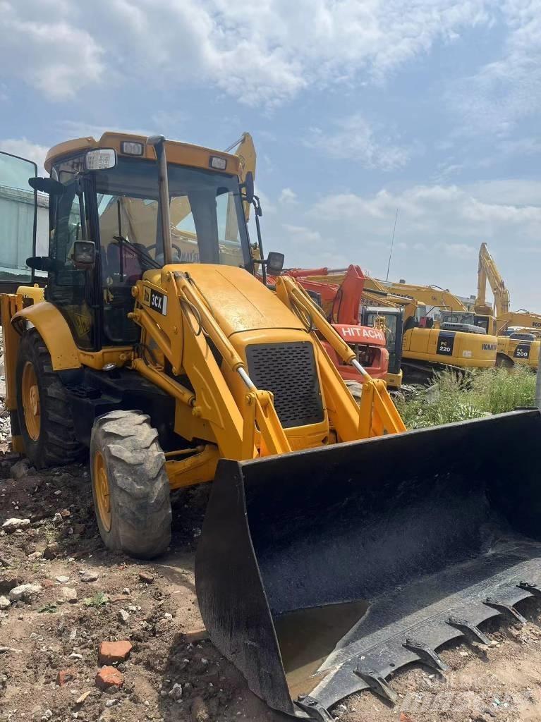 JCB 3cx 反铲装载机
