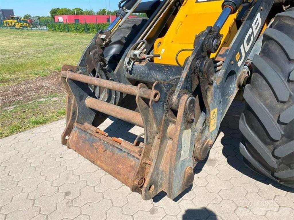 JCB 427 HT AGRI 轮式装载机